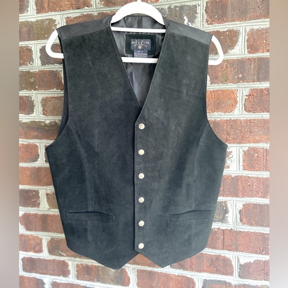 CZ Basics Other - CZ Basics American Traditions Women’s Black Suede Vest, Size Medium